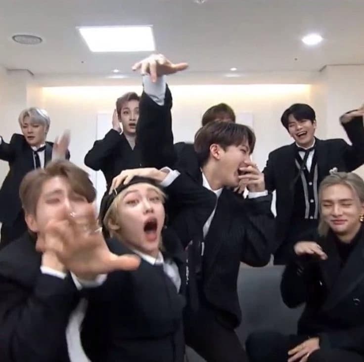 Stray Kids thumbnail