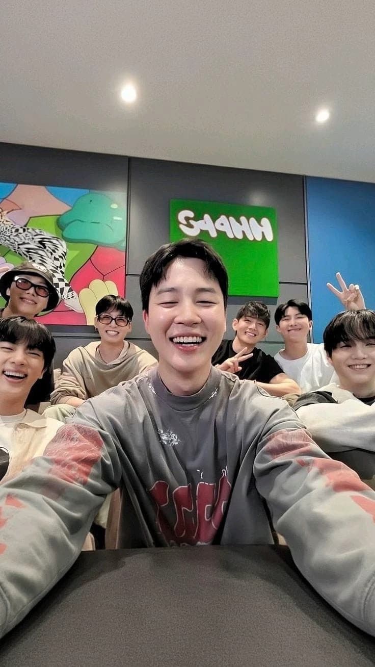 BTS in Venezuela! thumbnail