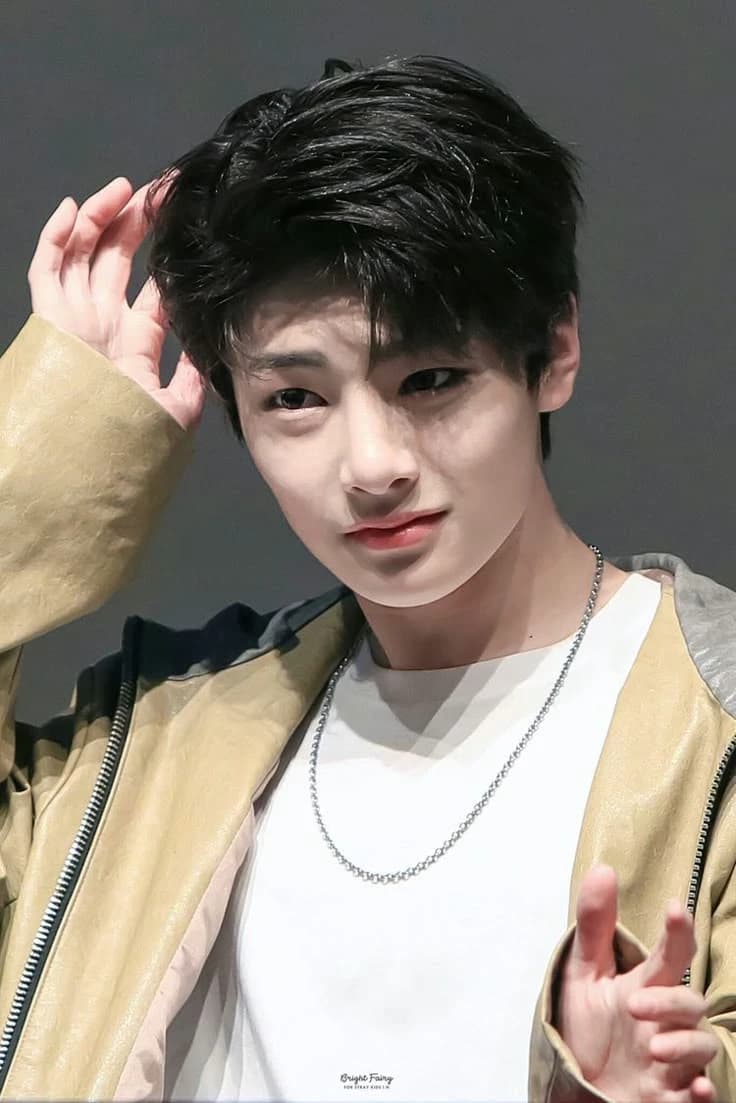 Jeongin thumbnail
