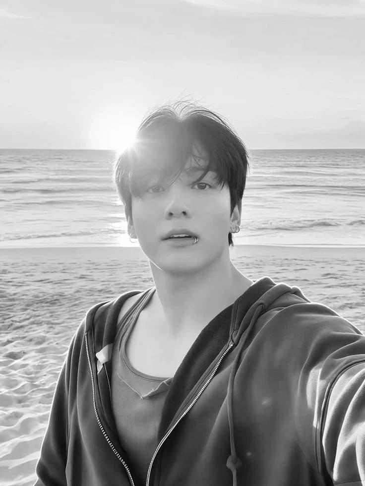 Jeon Jungkook thumbnail