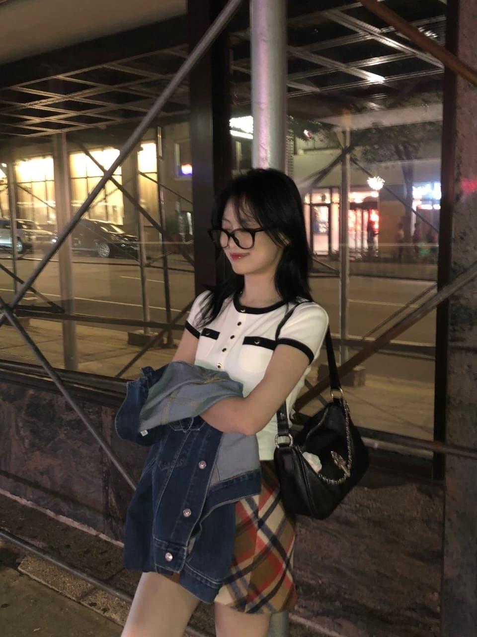 Ahyeon thumbnail