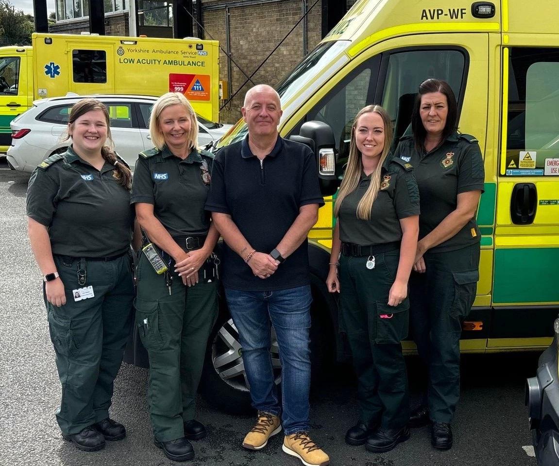Ambulance 🚑 People  thumbnail