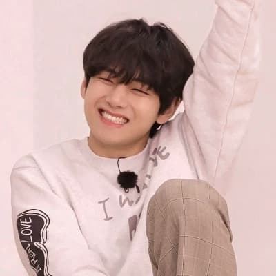 Kim Taehyung (V) thumbnail