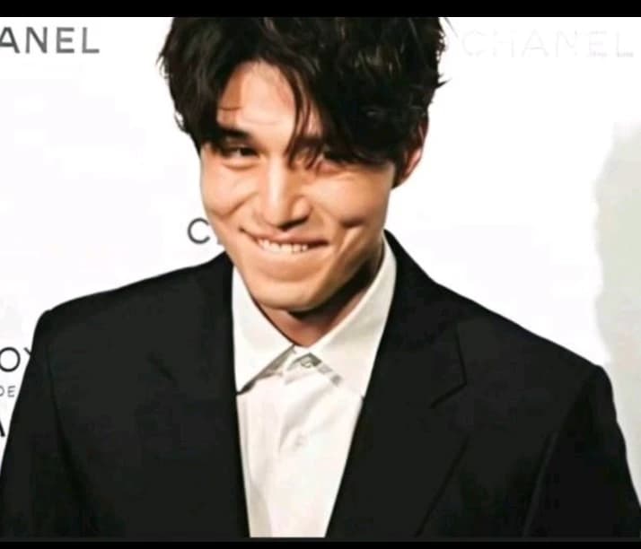 Lee Dongwook thumbnail