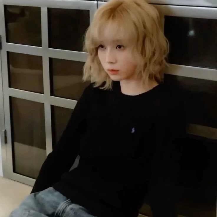 Minjeong (Winter) thumbnail