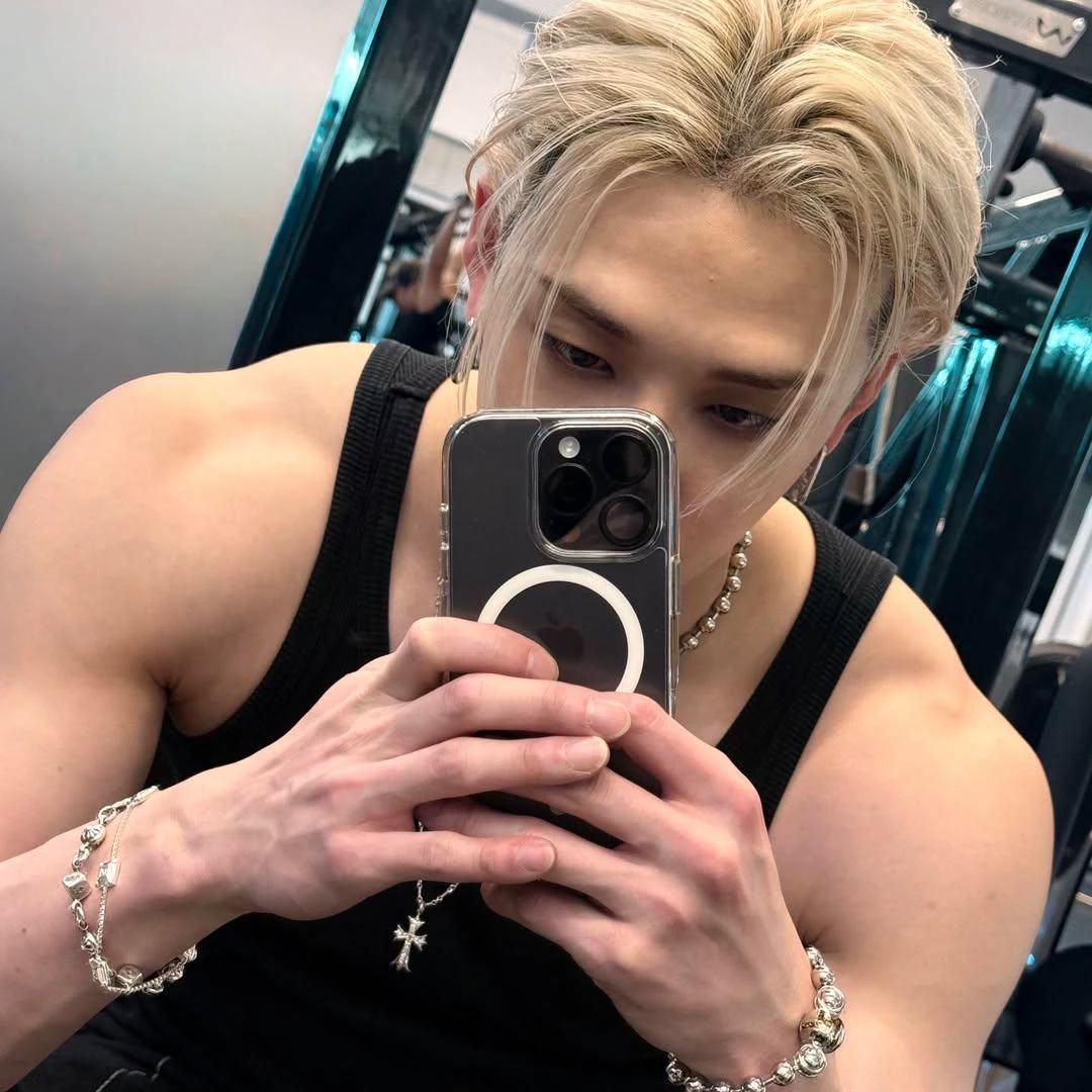 Bang chan thumbnail