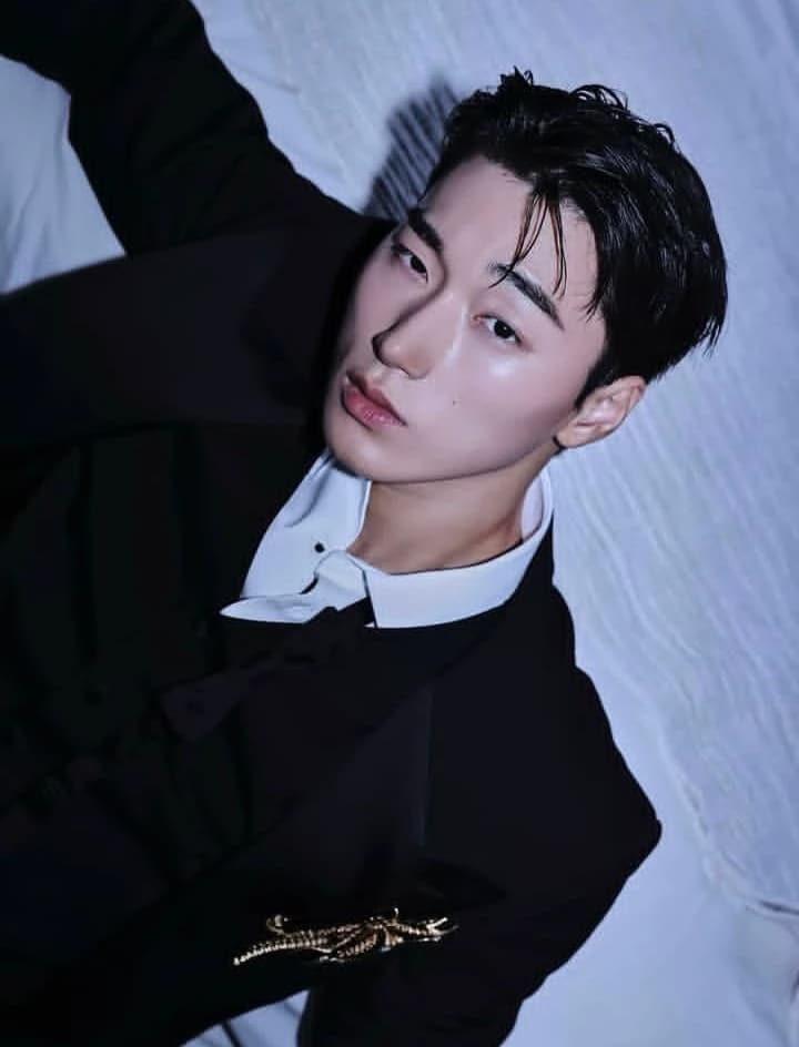 Choi San / Absent Husband thumbnail