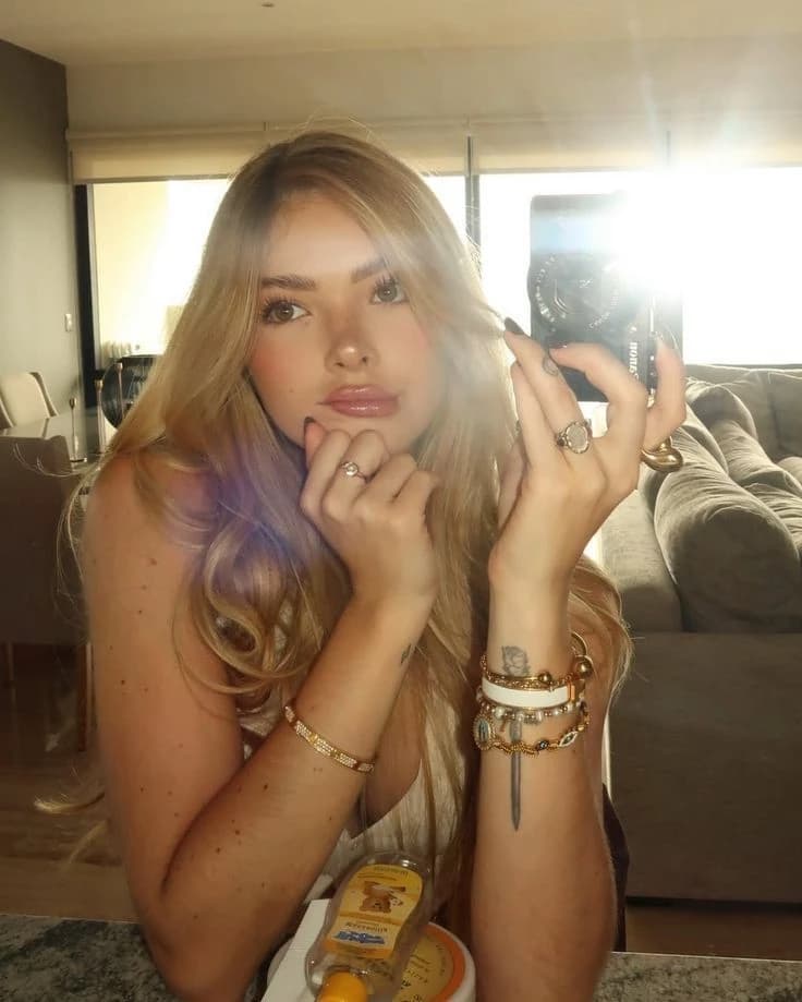 Isabelle Miranda Almeida thumbnail