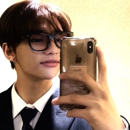 Hyunjin thumbnail