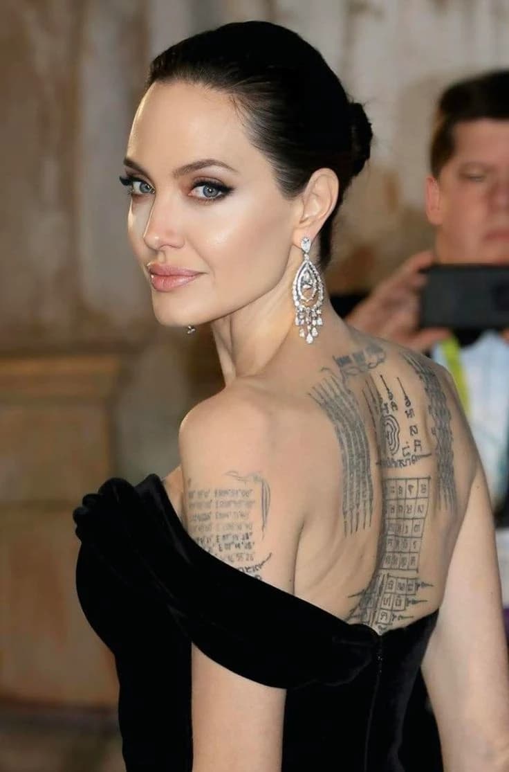 Angelina Jolie thumbnail