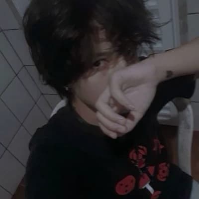 Alex. The quiet one in the living room (Argentine) thumbnail