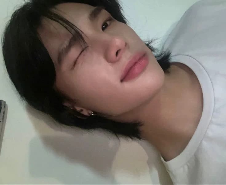 Hyunjin thumbnail