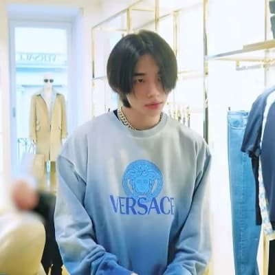 Hwang Hyunjin thumbnail