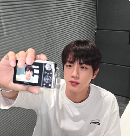 KIM SEOK-JIN thumbnail