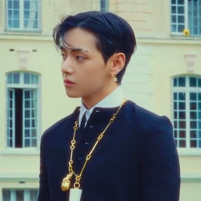 Kim Taehyung thumbnail