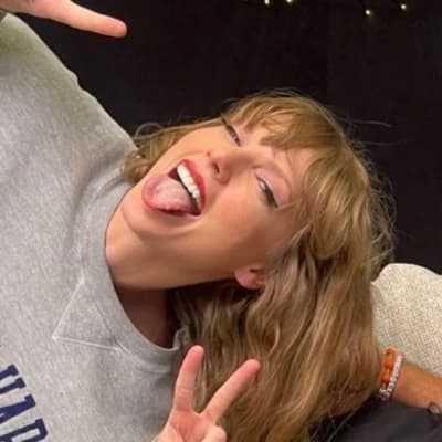 Taylor Swift thumbnail