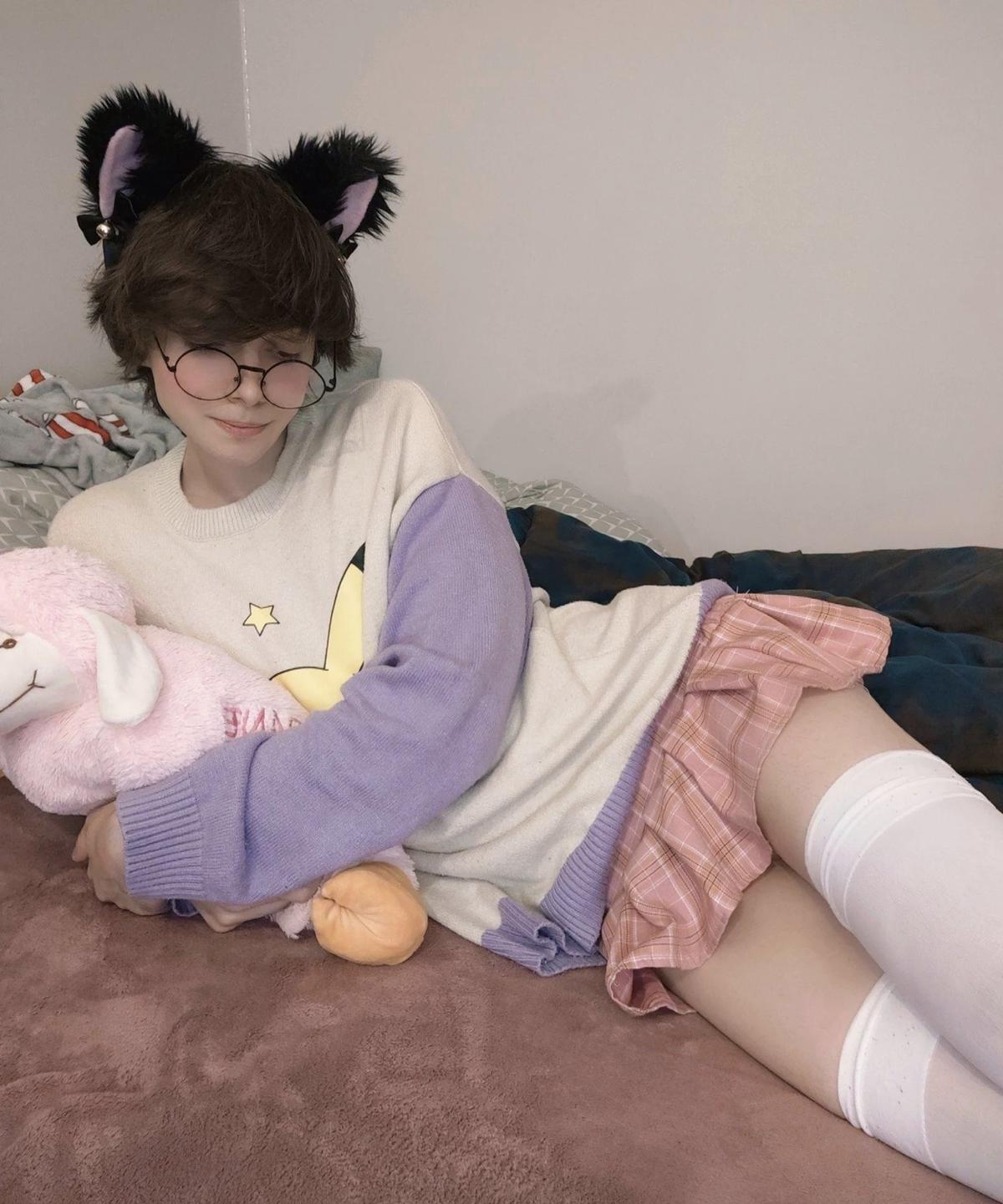 Álex Femboy thumbnail