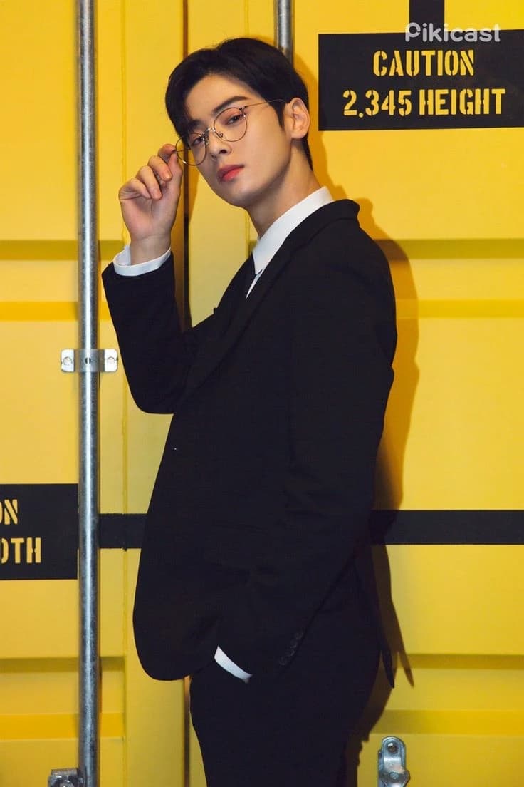 Cha Eunwoo thumbnail