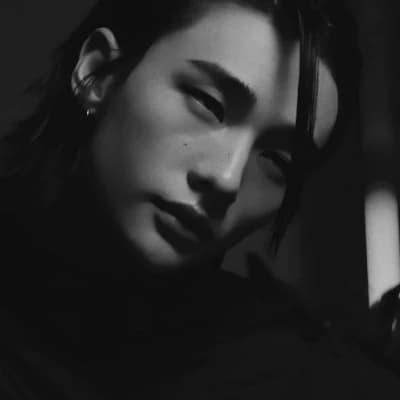 Hwang Hyunjin thumbnail