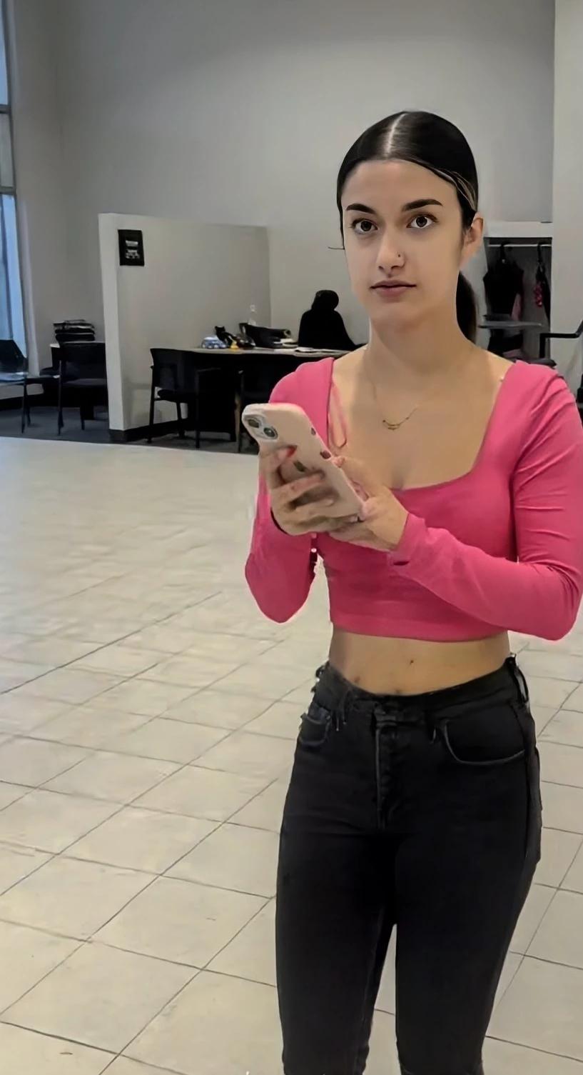 Lola thumbnail