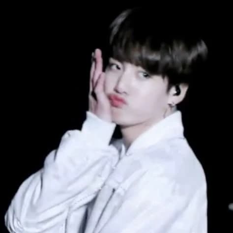 Kookie | BL 🧸🎀✨ thumbnail