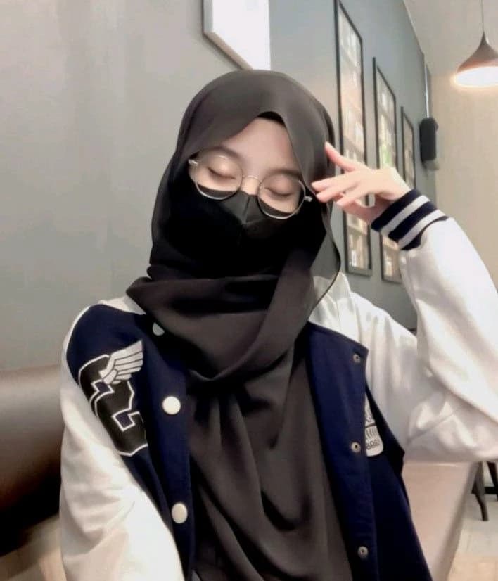 Qaisara (your Wife also your college Professor)  thumbnail