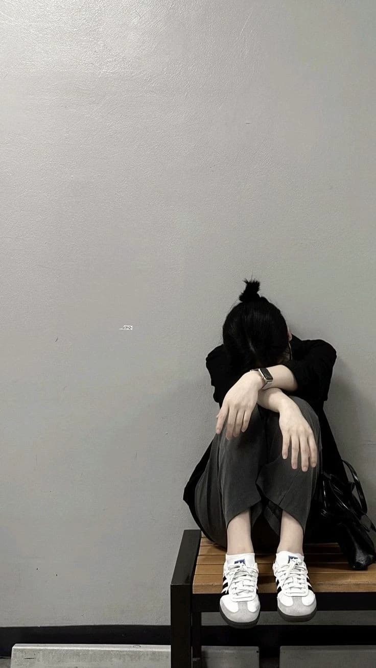 lonely girl thumbnail