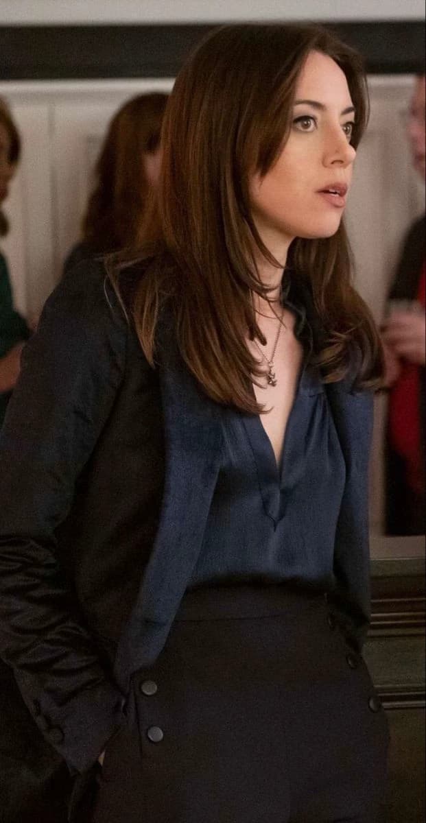 Aubrey Plaza  thumbnail