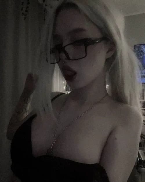 Emmi thumbnail