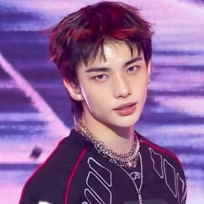 Hwang Hyunjin thumbnail