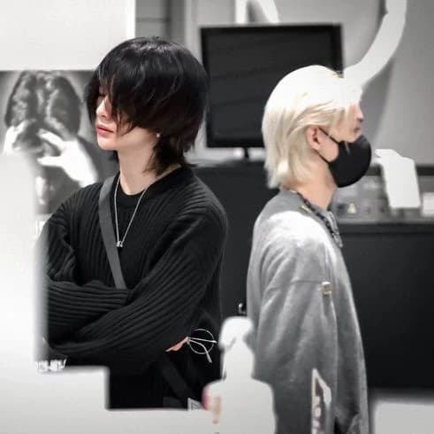 Hwang Hyunjin (Hyunlix) thumbnail