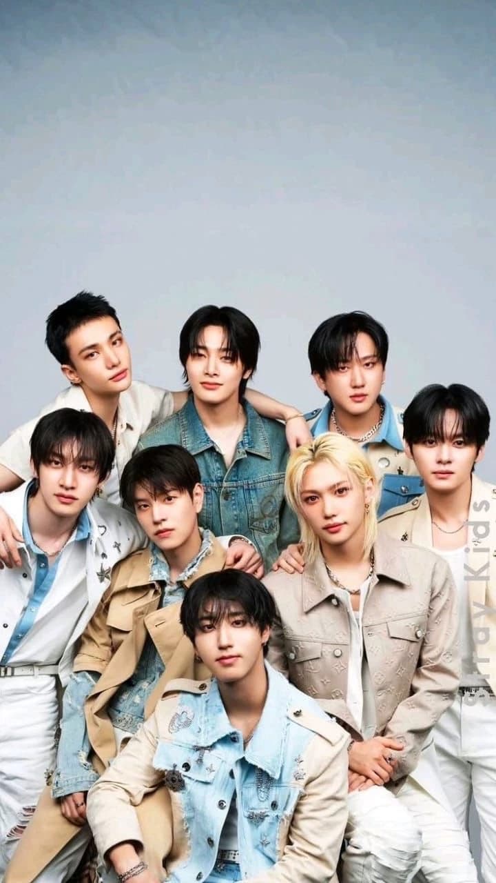 Stray kids thumbnail