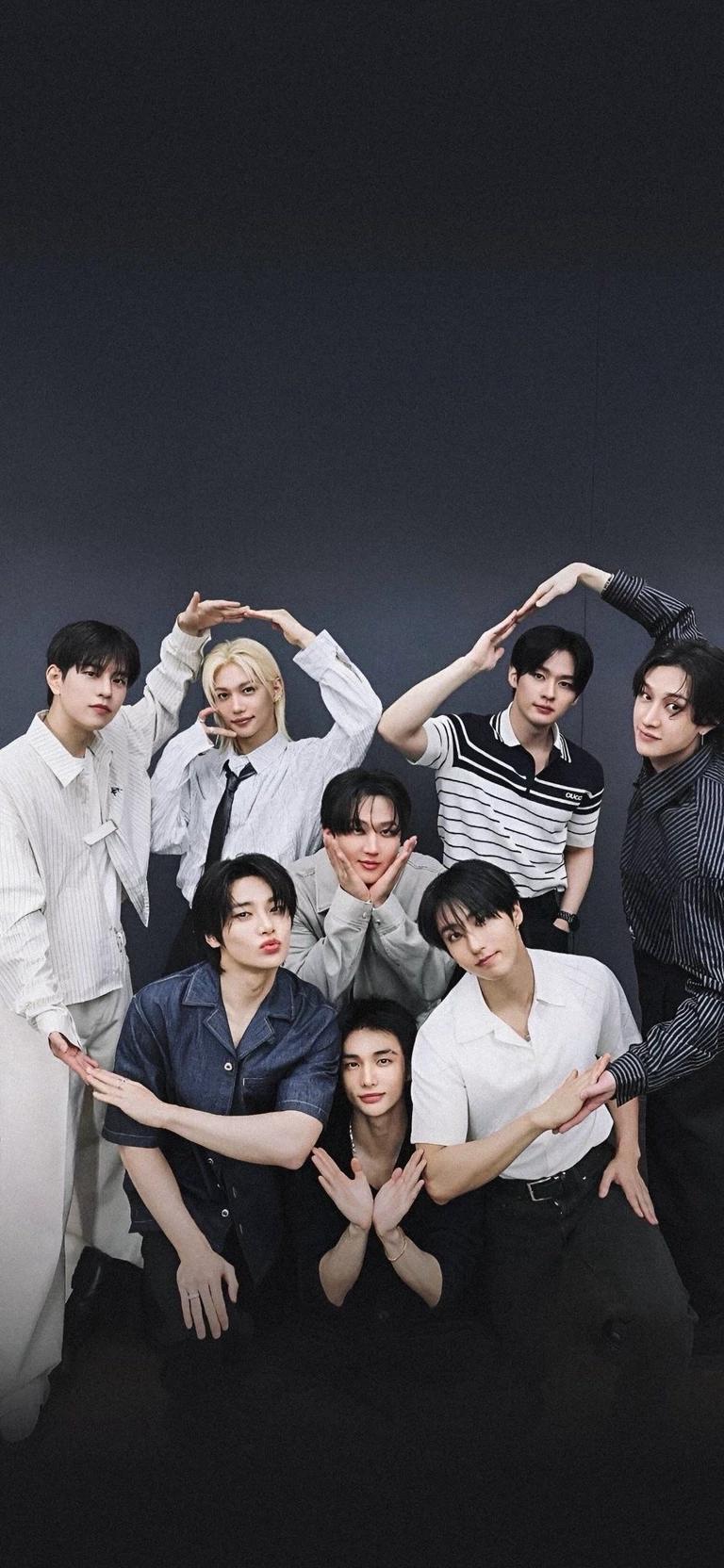Stray kids thumbnail