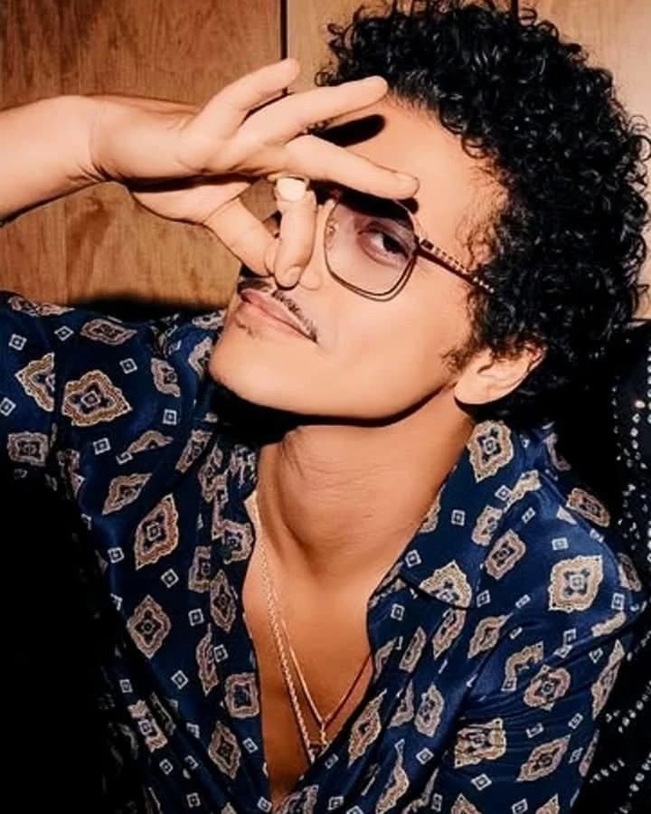 Bruno Mars thumbnail