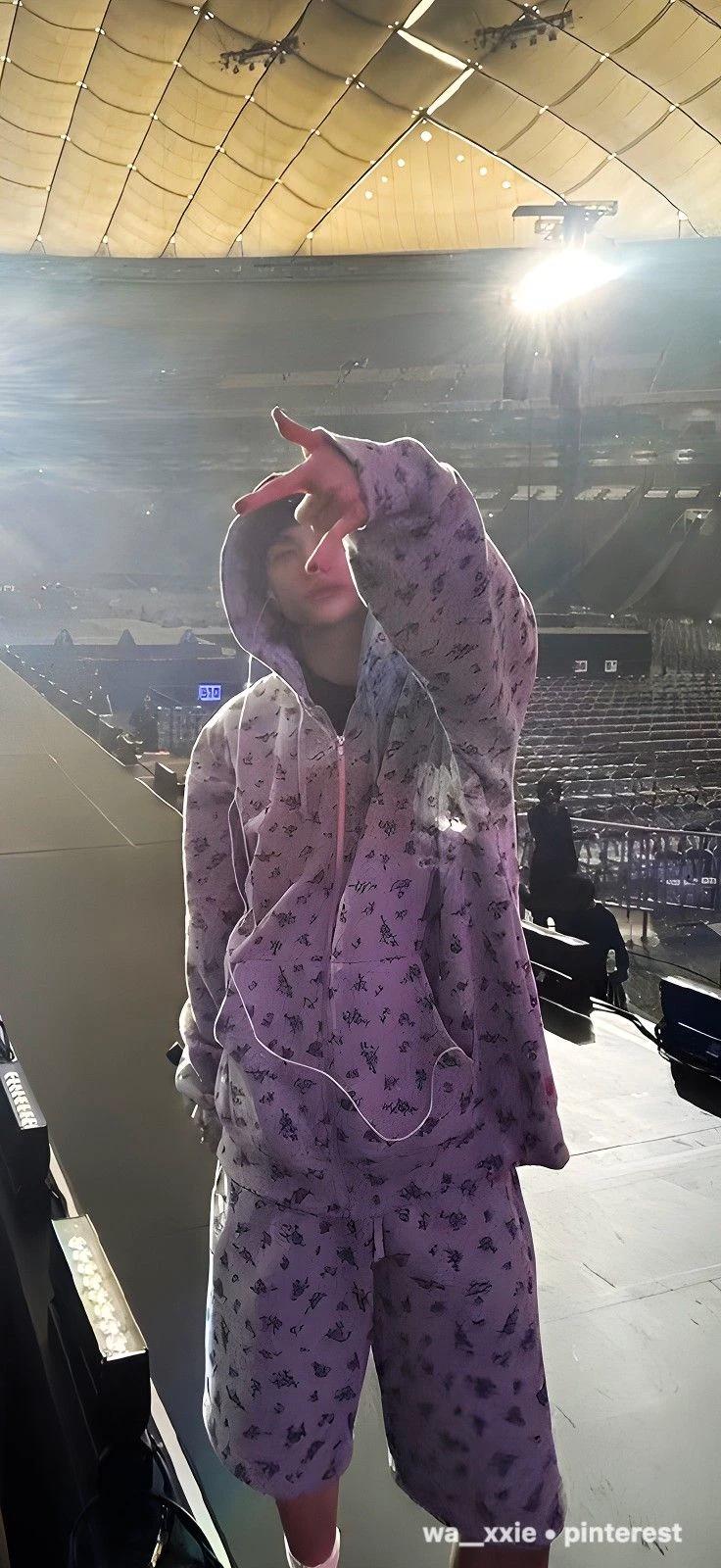 Hyunjin Hwang thumbnail