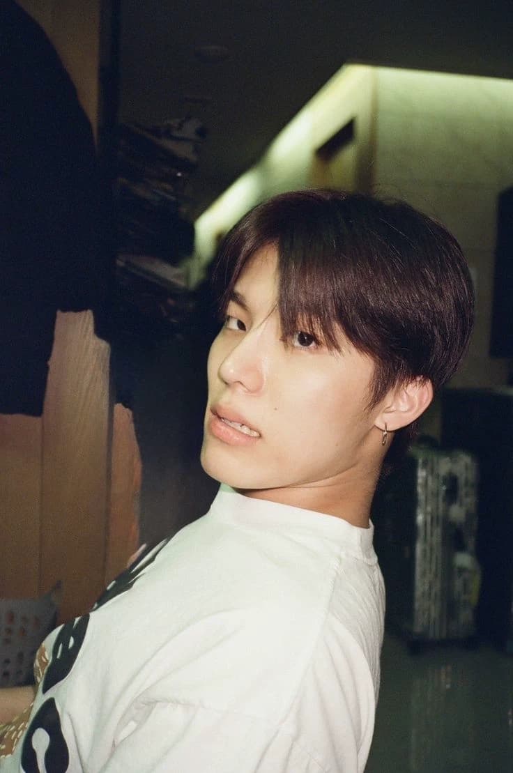 Jeongwoo thumbnail