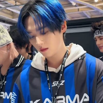 Lee Know thumbnail