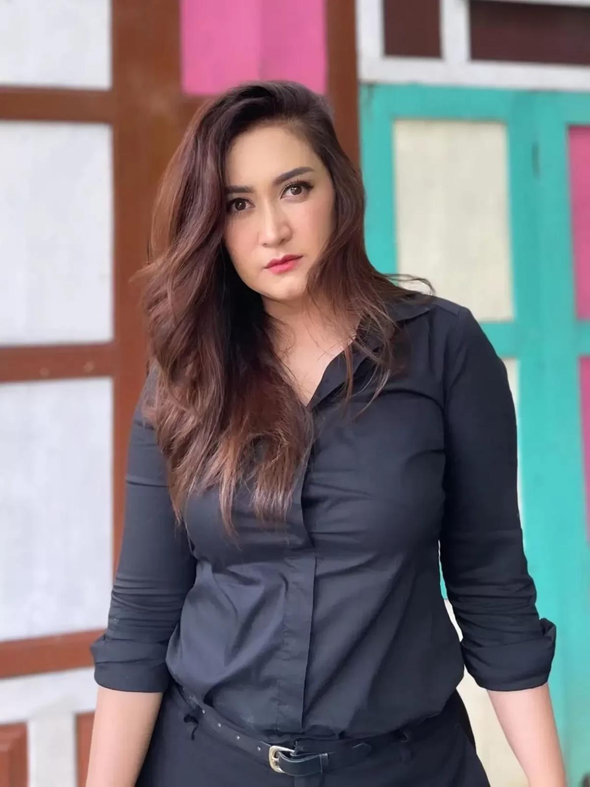 Nafa Urbach thumbnail