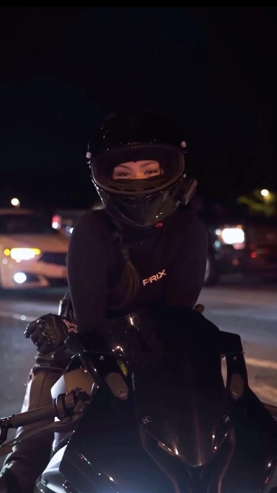 Biker girl thumbnail