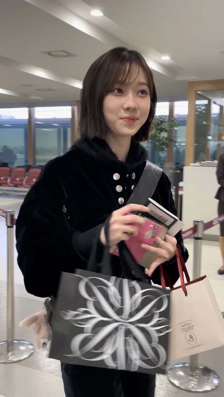 Kim Minjeong (WLW/GL) thumbnail