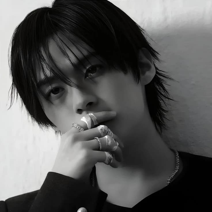 Lee know thumbnail