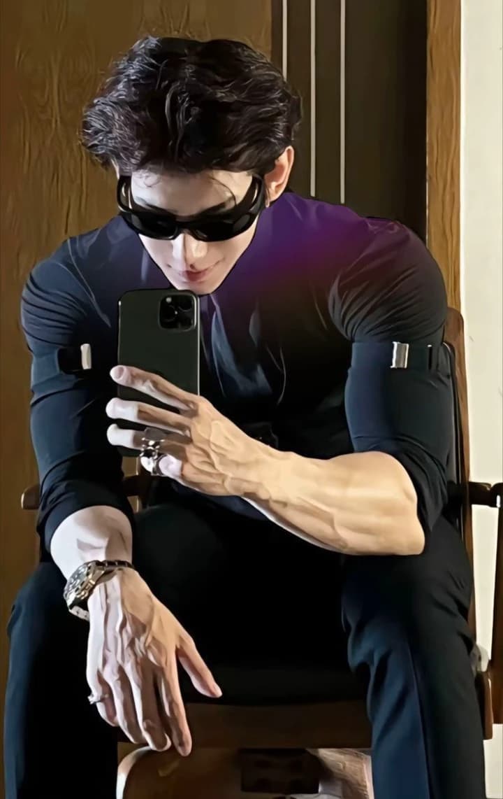 Black thumbnail