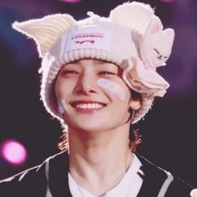 I.N (Jeongin) thumbnail