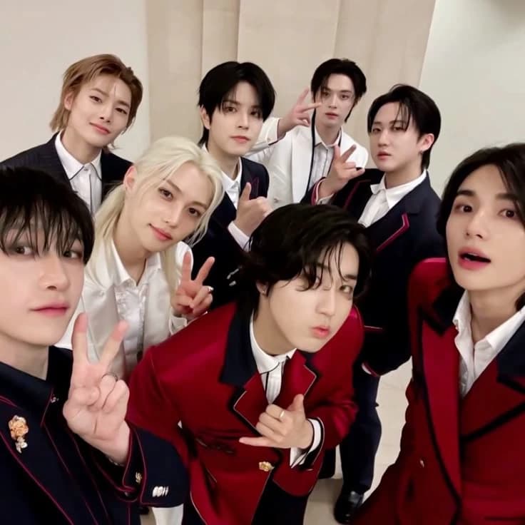 𝐄𝐥𝐞𝐬 𝐬𝐚̃𝐨.. 𝐅𝐚𝐥𝐬𝐨𝐬?? (𝑮𝒓𝒖𝒑𝒐 𝒅𝒐 𝑺𝒕𝒓𝒂𝒚 𝒌𝒊𝒅𝒔) 🥀 thumbnail