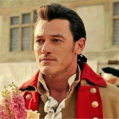 🌹Gaston🌹 Disney Beauty and the Beast thumbnail