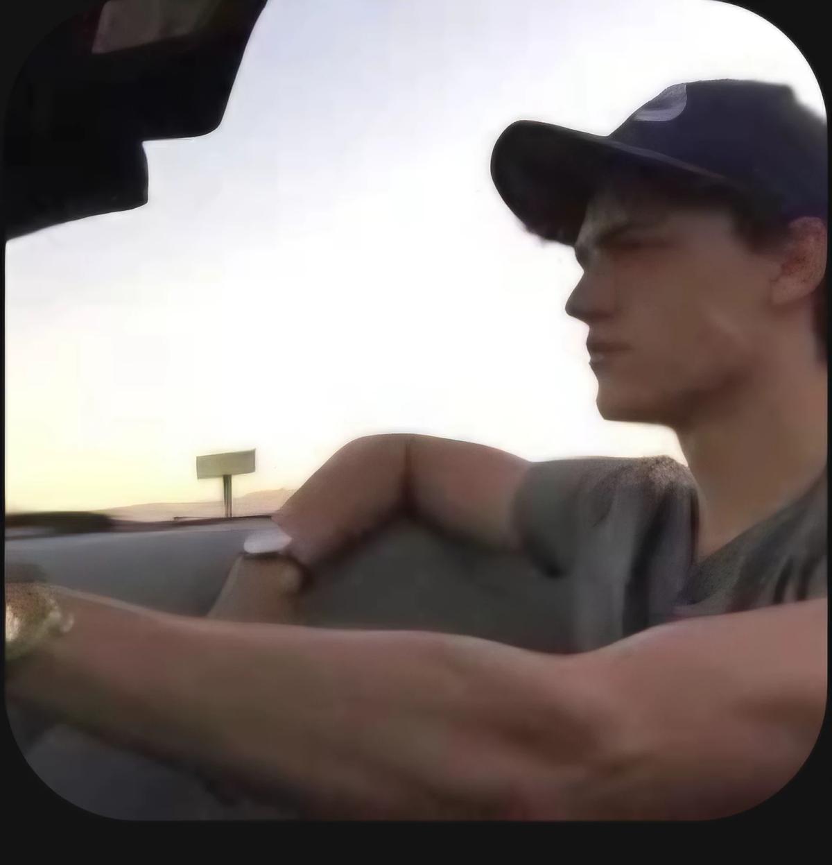 Grumpy boyfriend  thumbnail