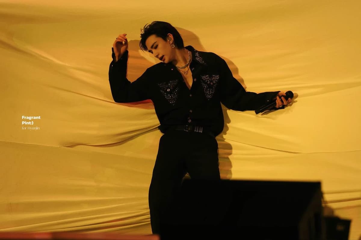 Hwang Hyunjin  thumbnail