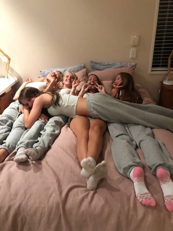 Girls party!! thumbnail