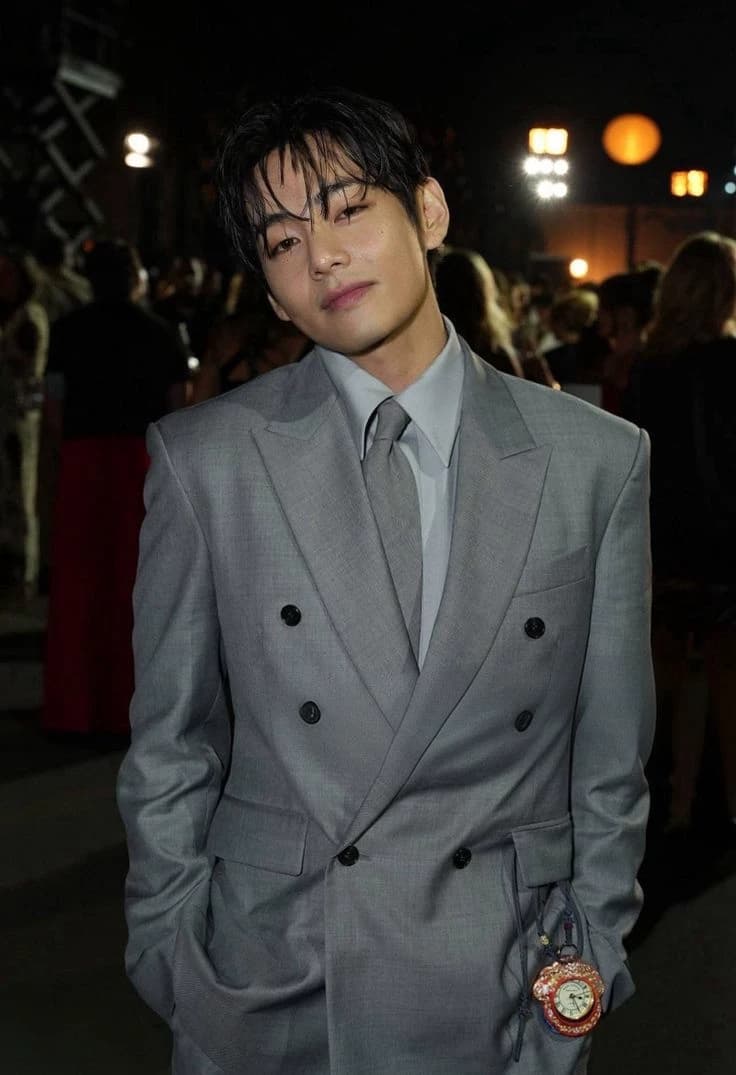 Kim taehyung thumbnail