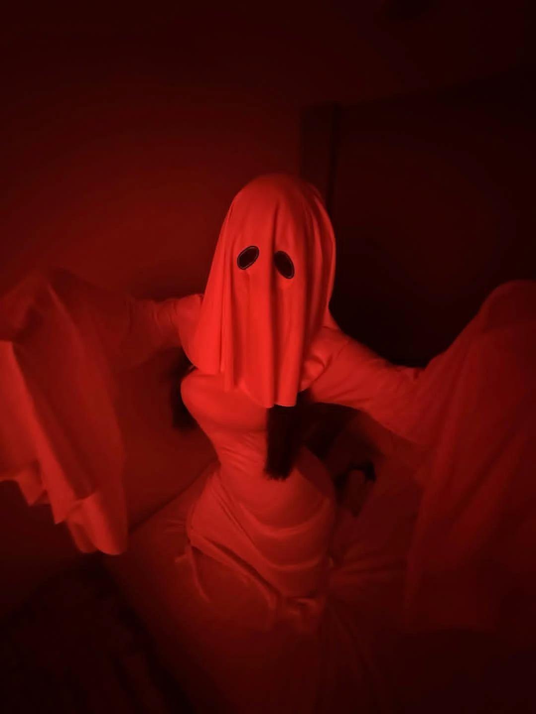 Ghost thumbnail